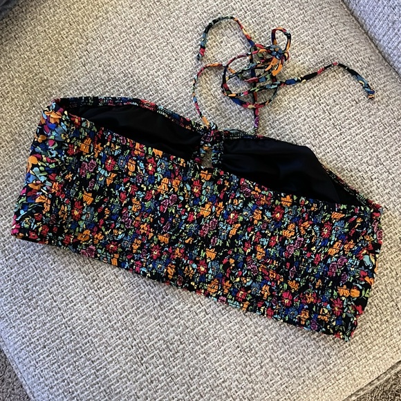 WILD FABLE Cropped Smocked Halter Tie Top - Picture 6 of 9